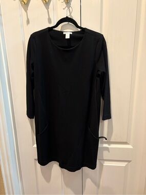 H&M Black Long-Sleeve  Double Pocket Shift Dress